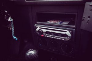 jakie radio samochodowe